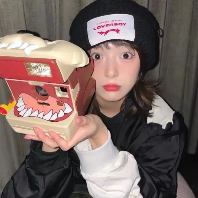 吻吻海报
